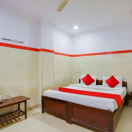 Hotel Sita Grand Шамшабад Екстериор снимка