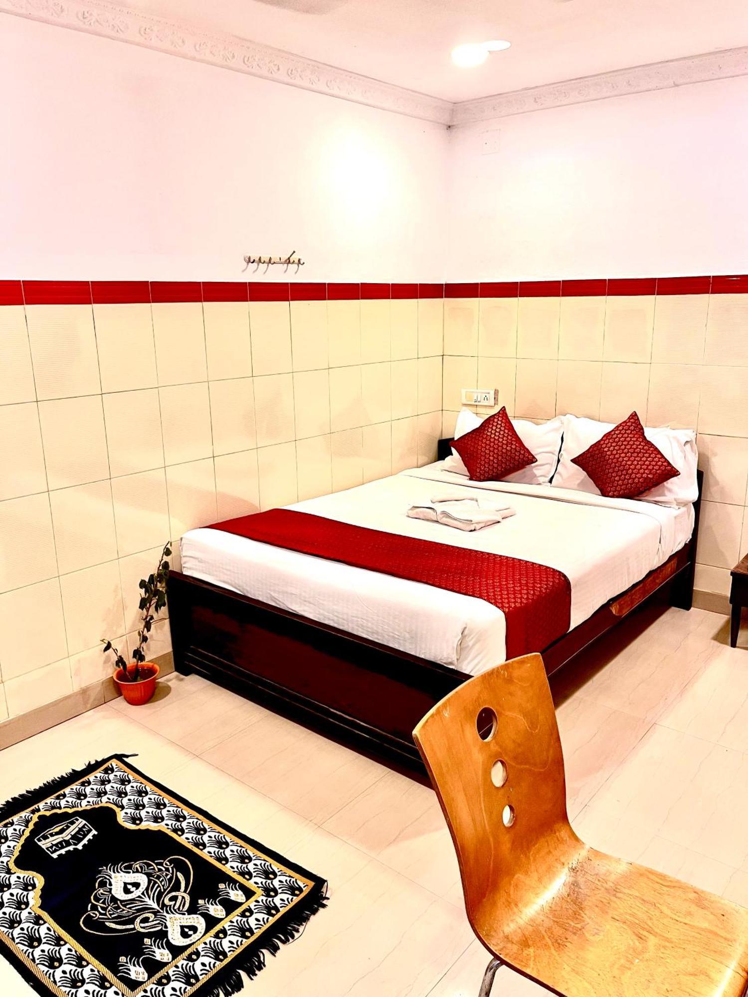 Hotel Sita Grand Шамшабад Екстериор снимка