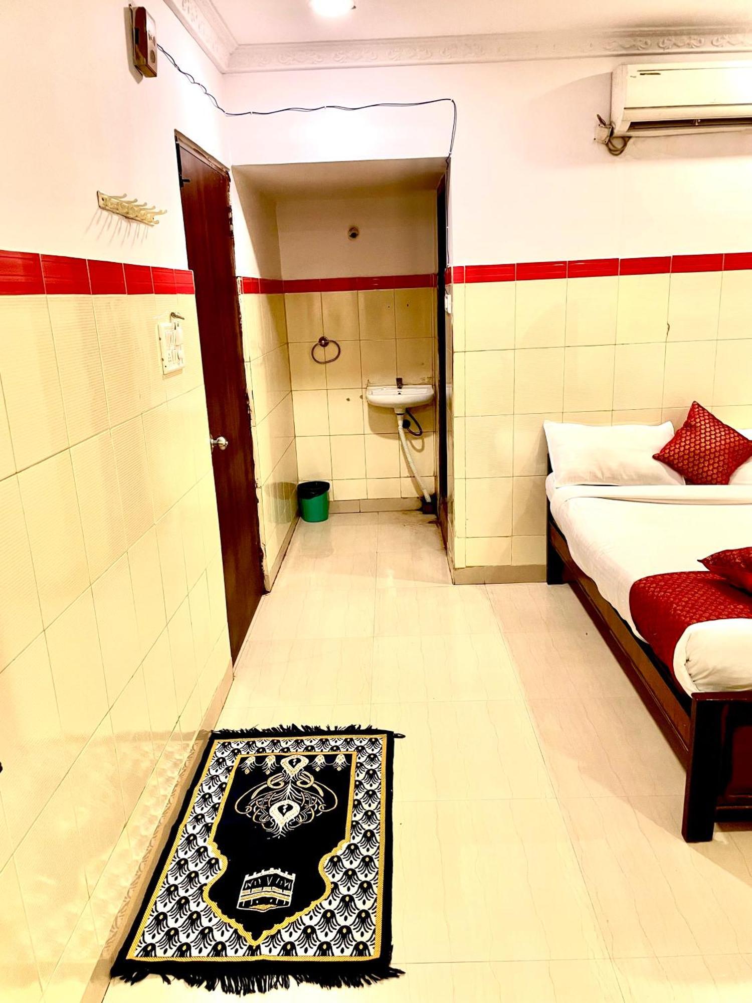 Hotel Sita Grand Шамшабад Екстериор снимка