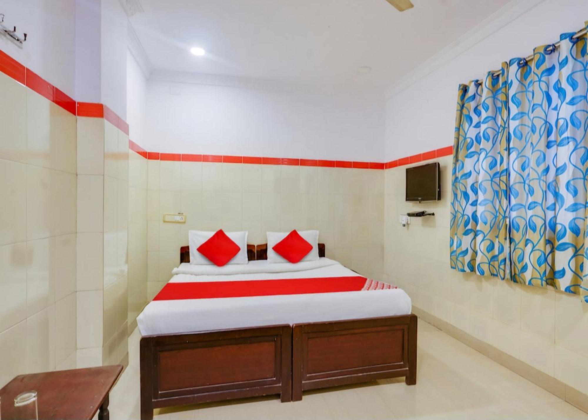 Hotel Sita Grand Шамшабад Екстериор снимка